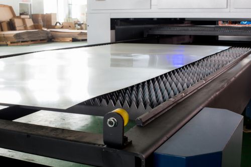 Fully Enclosed Fiber Laser Cutting Machine