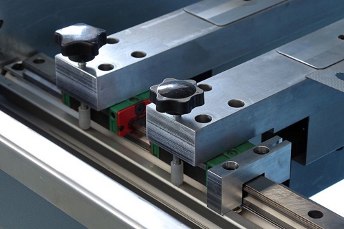 Fiber Laser Cutting Machine, LM4050/6060/8080